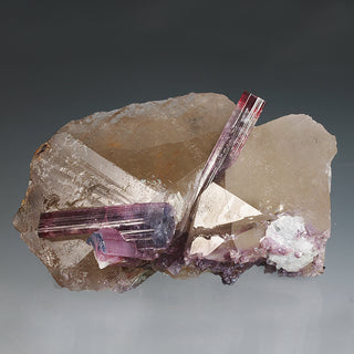 ELBAITE, QUARTZ, CLEAVELANDITE, LEPIDOLITE