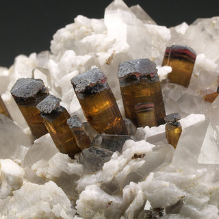 ELBAITA, MICROCLINA, CUARZO