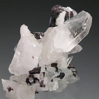 HÜBNERITE, QUARTZ