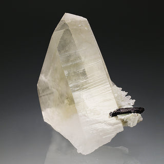 HÜBNERITE, QUARTZ