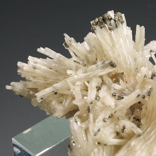 FLUORAPATITE, PYRITE