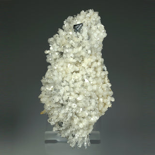 SCHEELITE, QUARTZ, DOLOMITE