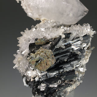 FERBERITE, QUARTZ, PYRRHOTITE