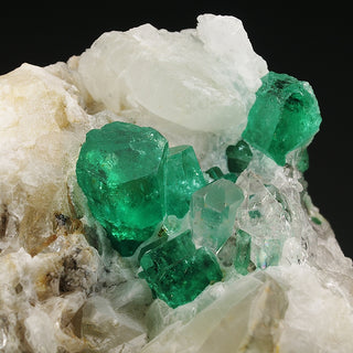 BERILO VAR. ESMERALDA CUARZO CALCITA