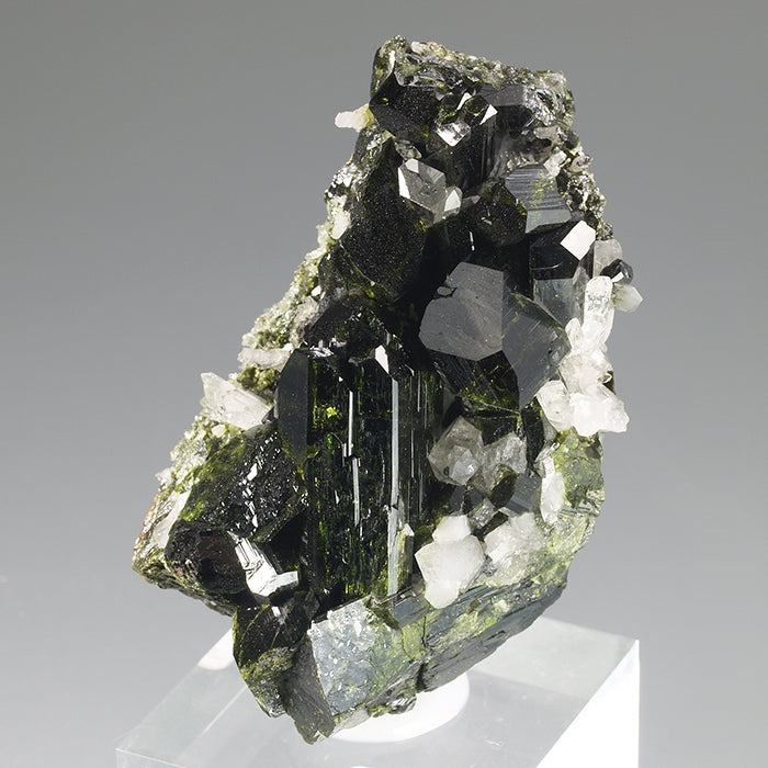 MINERAL EPIDOTA, CUARZO – Luis Burillo Minerales
