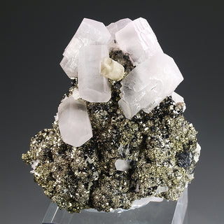 CALCITA, FLUORAPATITO, PIRITA, CALCOPIRITA, ESFALERITA, CUARZO